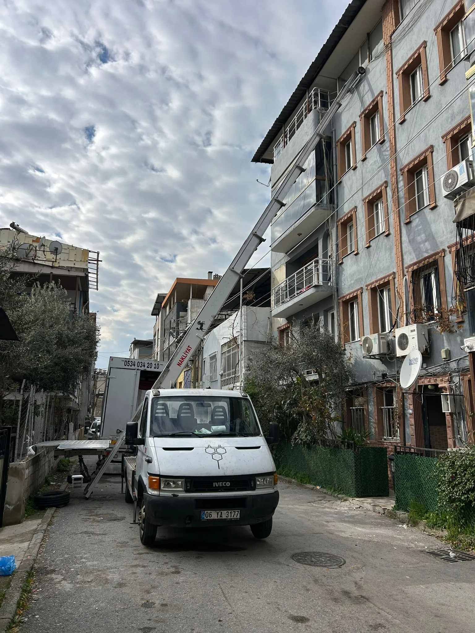Ruthmann T330 30 metre araç üstü mobil asansör kiralama İzmir